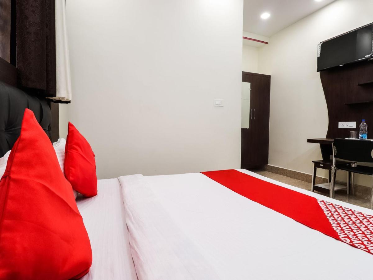Amroha Oyo 72429 New Abhinandan Hotel מראה חיצוני תמונה