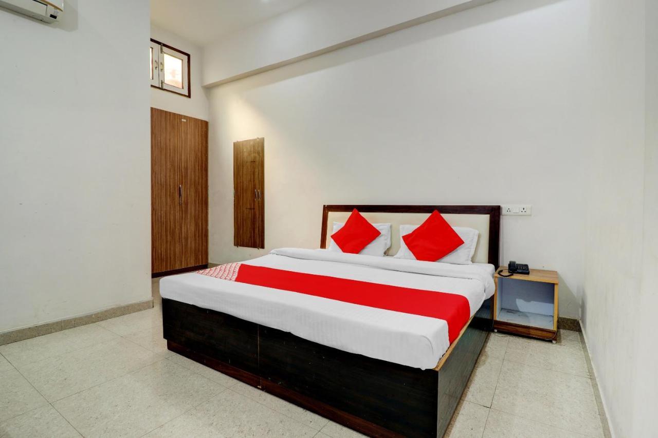 Amroha Oyo 72429 New Abhinandan Hotel מראה חיצוני תמונה