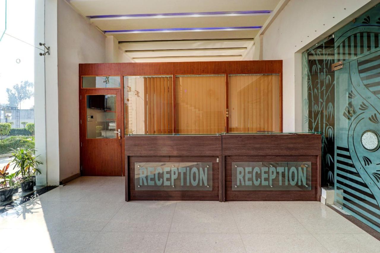 Amroha Oyo 72429 New Abhinandan Hotel מראה חיצוני תמונה