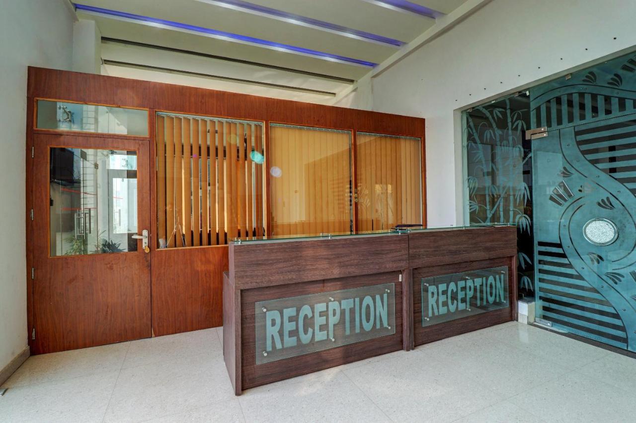 Amroha Oyo 72429 New Abhinandan Hotel מראה חיצוני תמונה