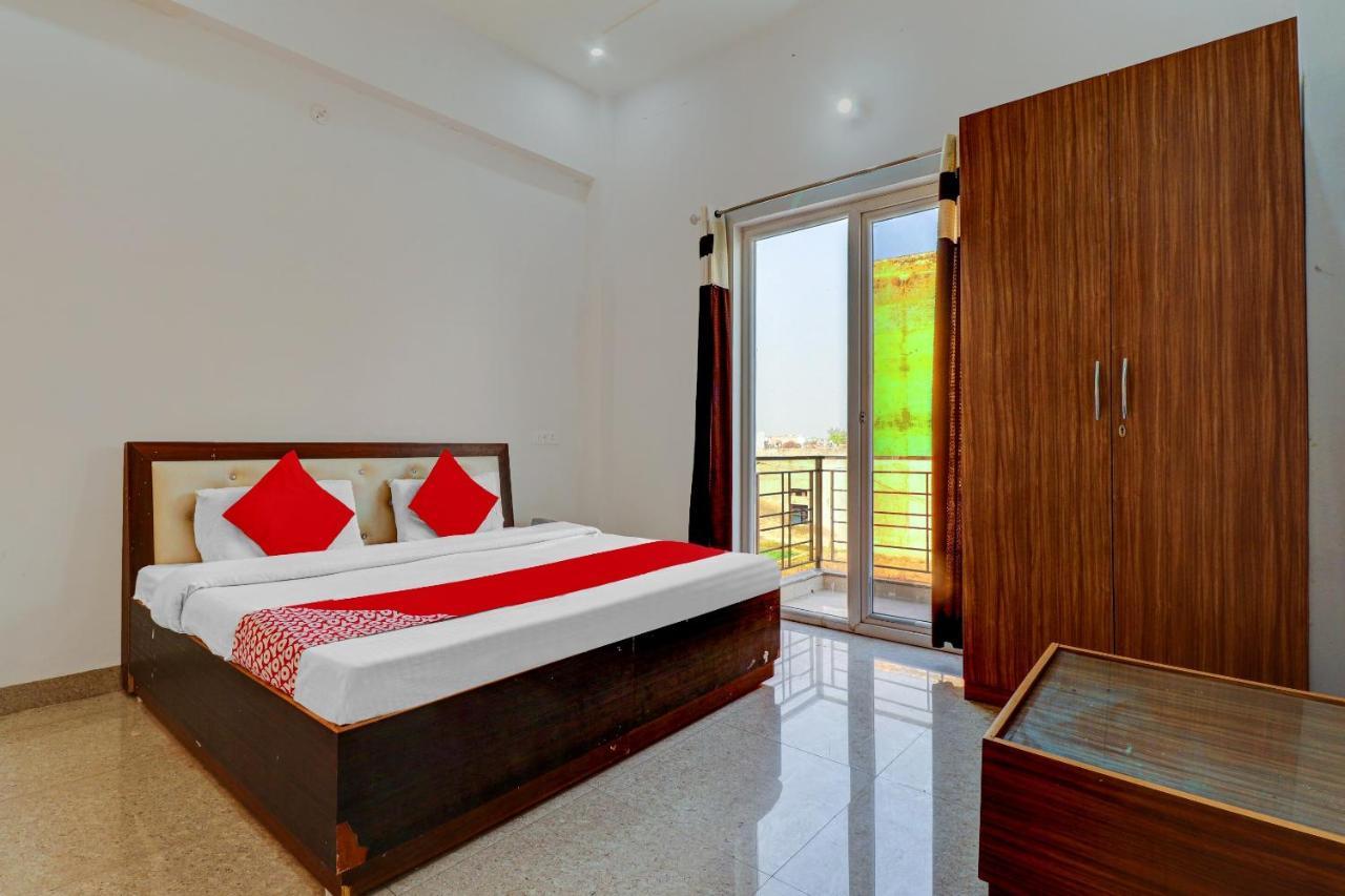 Amroha Oyo 72429 New Abhinandan Hotel מראה חיצוני תמונה
