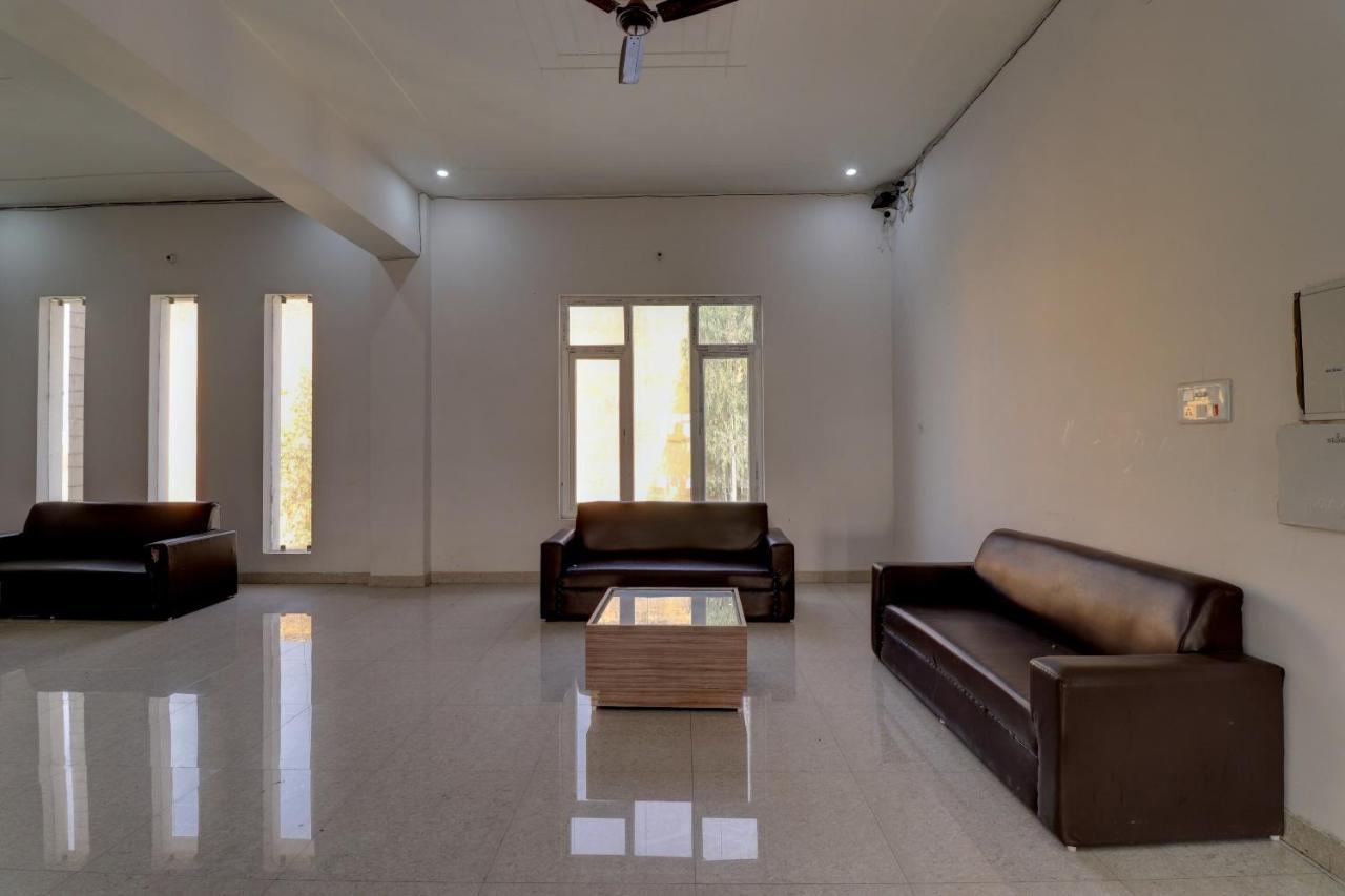 Amroha Oyo 72429 New Abhinandan Hotel מראה חיצוני תמונה